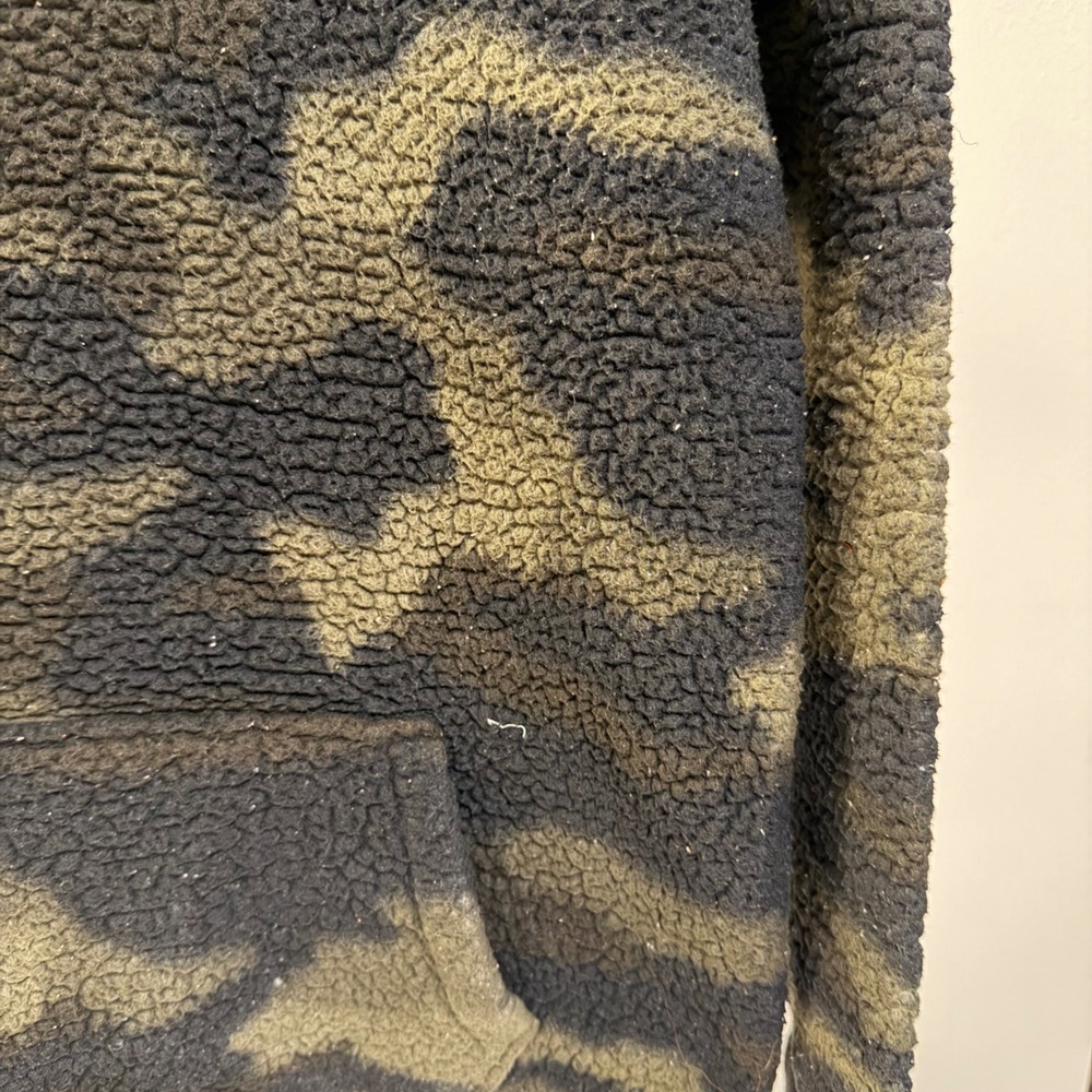 Victoria's Secret PINK Camo Sherpa Hoodie XS Green Black Camouflage Pullover - Picture 2 of 9